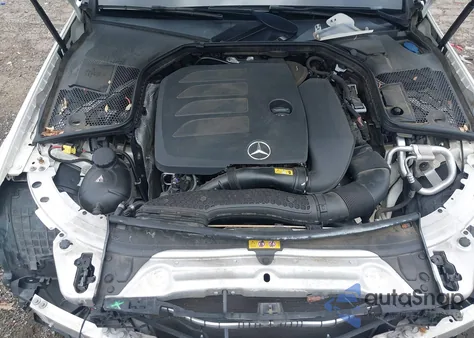 2020 Mercedes-Benz C 300 z USA, uszkodzony, nr VIN 55SWF8DB1LU323786